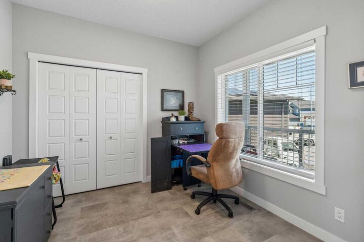 Property Photo: 7 Bishop Circle AB T0M 0N0