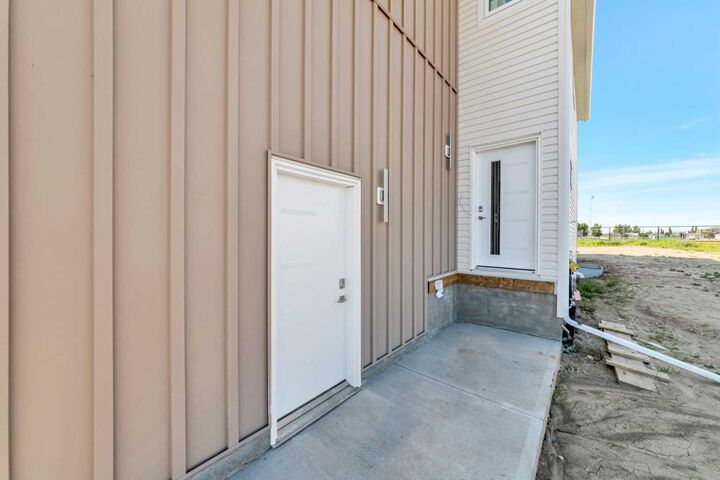 Property Photo:  6906 35 Street  AB T9V 2Z4 