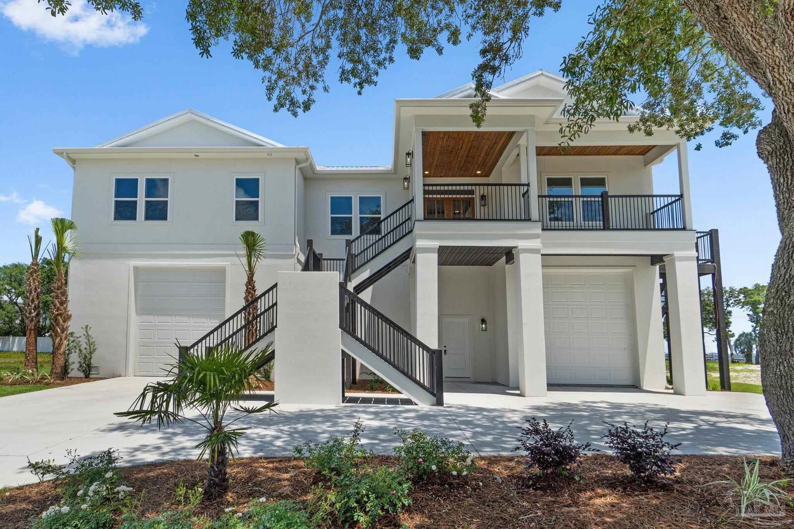 Property Photo: 1774 Thresher Dr FL 32566
