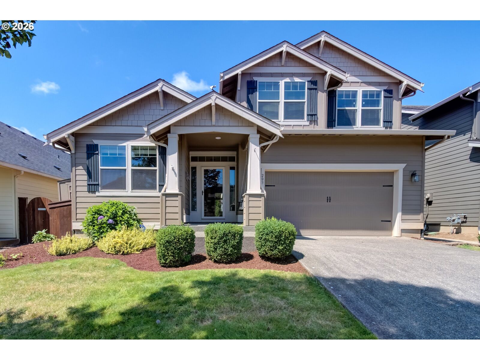 Property Photo: 203 N 40th Ave WA 98642