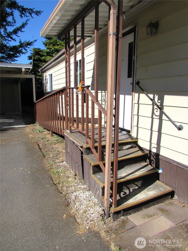 Property Photo: 11424 36th Drive NE 97 WA 98271