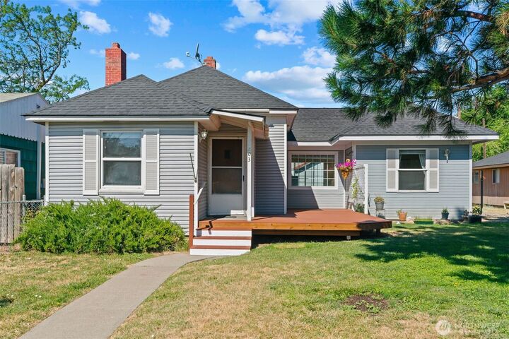 Property Photo:  203 S Sprague Street  WA 98926 