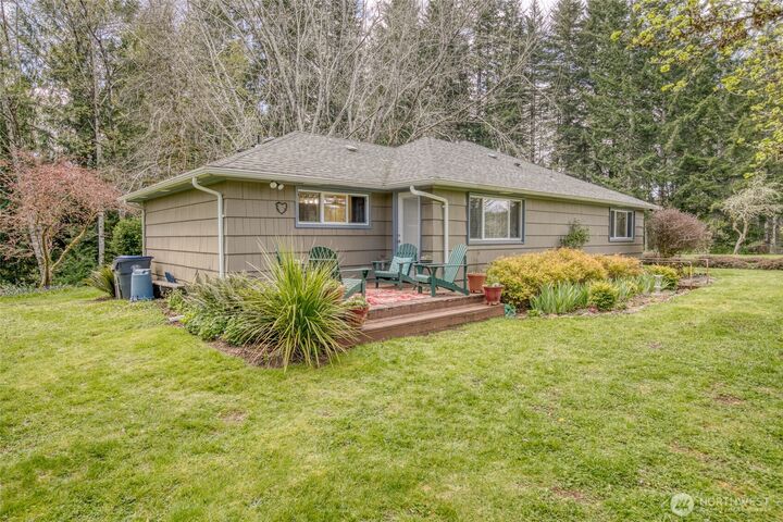 Property Photo: 98 W Wishkah WA 98520