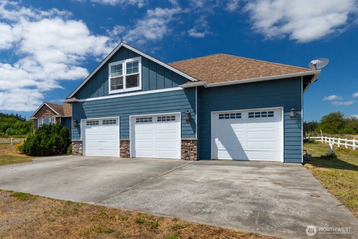 Property Photo:  130 W Crescent Harbor Road  WA 98277 