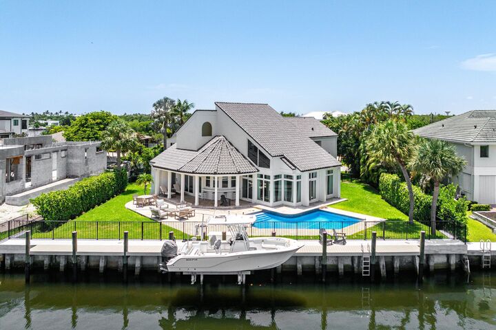 Property Photo: 12 Inlet Cay Drive FL 33435