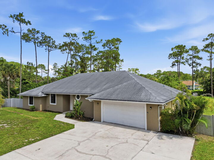 Property Photo:  15731 85th Road N  FL 33470 
