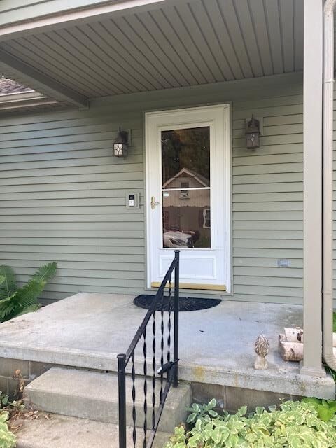 Property Photo: 307 W Walnut Street IN 47330