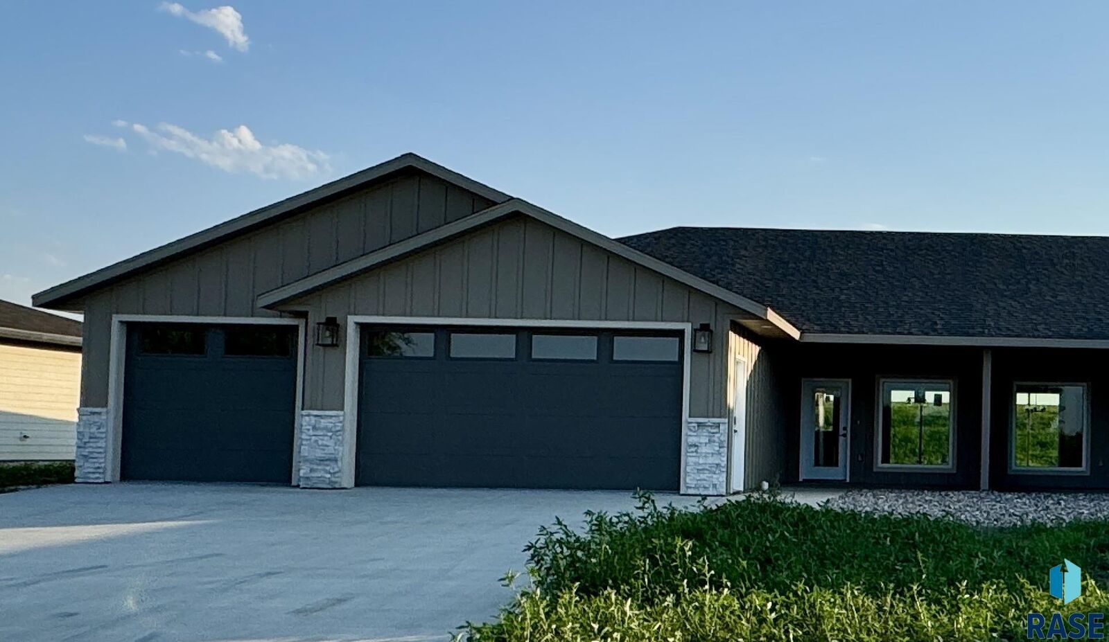 Property Photo:  601 Mill Pond Rd 2  IA 51246 