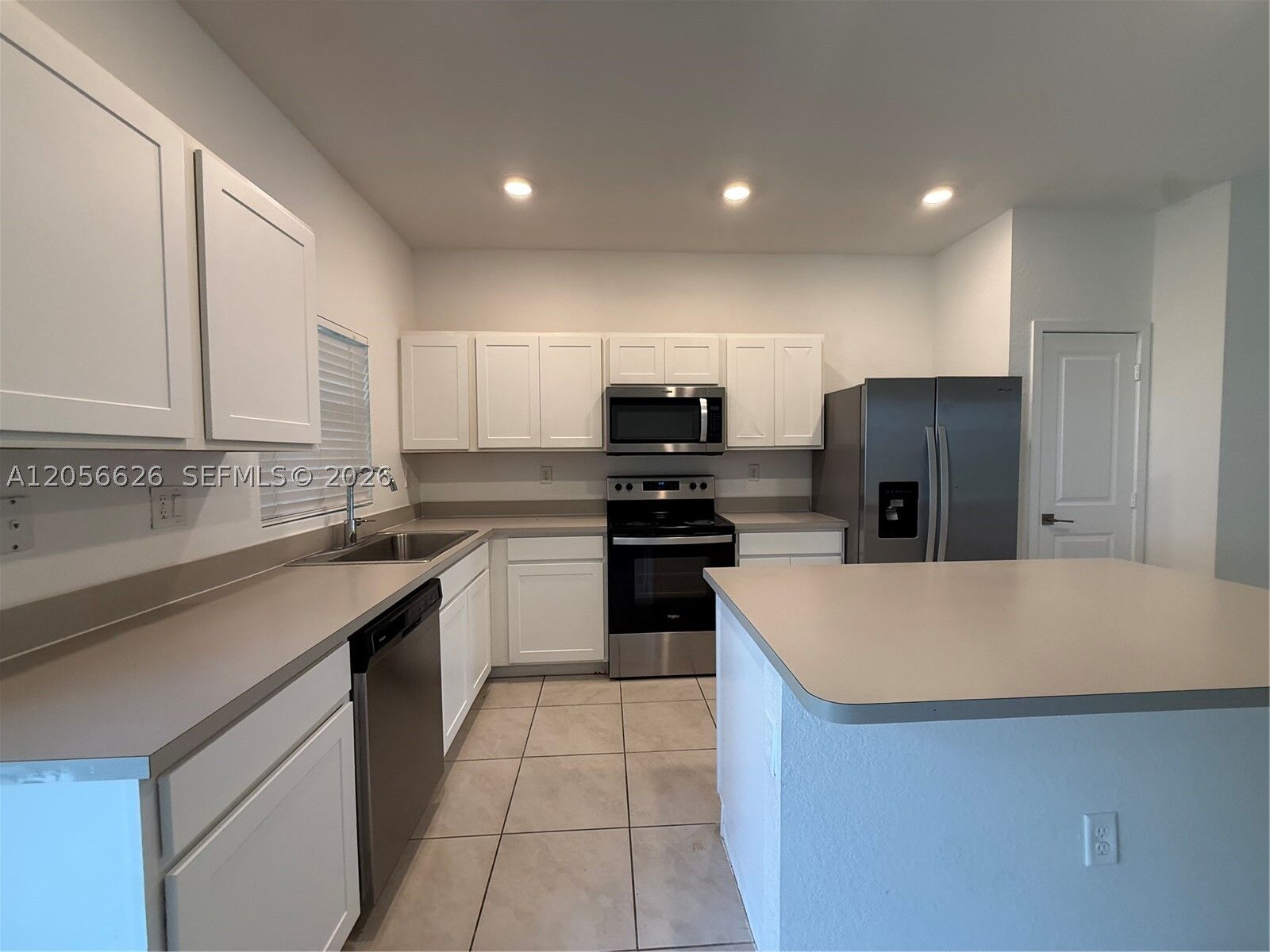 Property Photo: 721 SW 11th St FL 33034