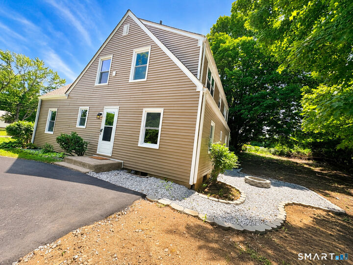 Property Photo:  18 Norton Road  CT 06016 