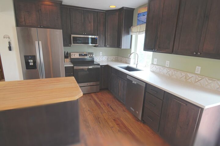 Property Photo:  4244 E 33rd Ave  WA 99223 