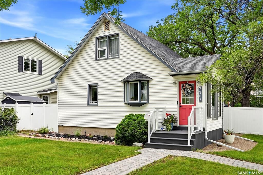 Property Photo:  2802 Montague Street  SK S4S 1Z2 