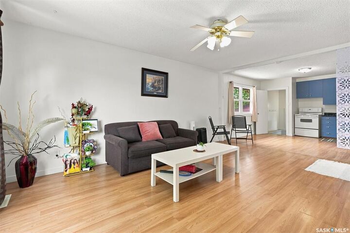 Property Photo: 1709 2nd Avenue N SK S7K 3N2