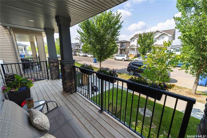 Property Photo: 5157 Buckingham Drive E SK S4V 3S3