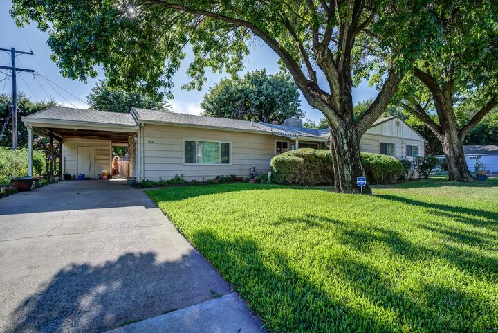 Property Photo: 160 Chestnut Avenue CA 96080