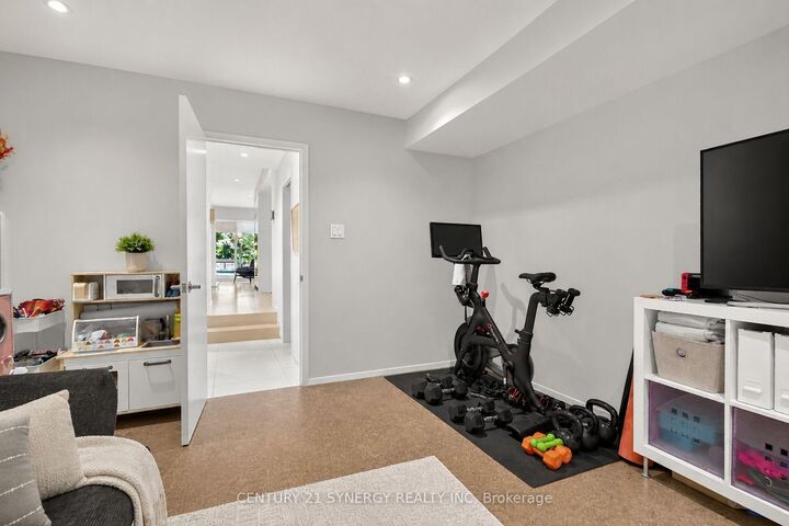 Property Photo: 24 Stonehurst Avenue ON K1Y 1R4