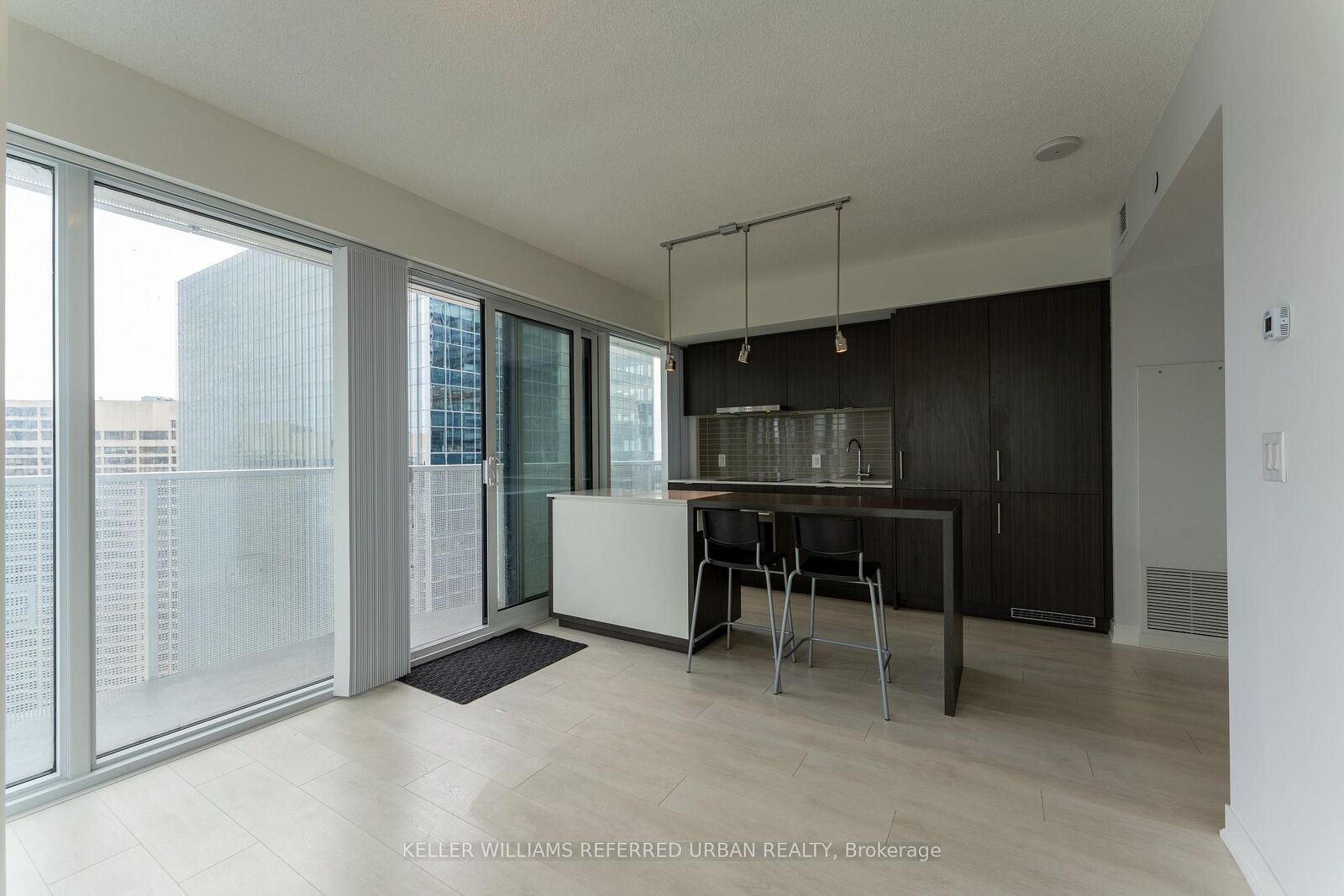 Property Photo:  88 Harbour Street 3207  ON M5J 0C3 