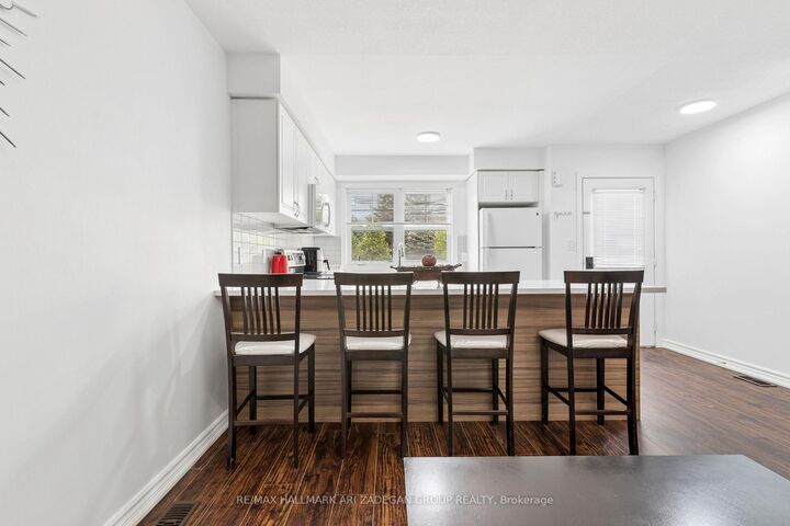 Property Photo: 701 Homer Watson Boulevard 74 ON N2C 0A5