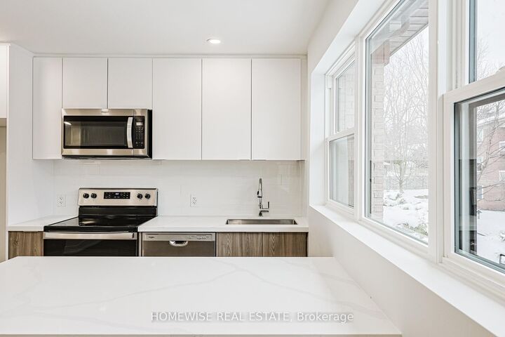 Photo de la propriété:  100 Liberty Street N 8B  ON L1C 2M1 