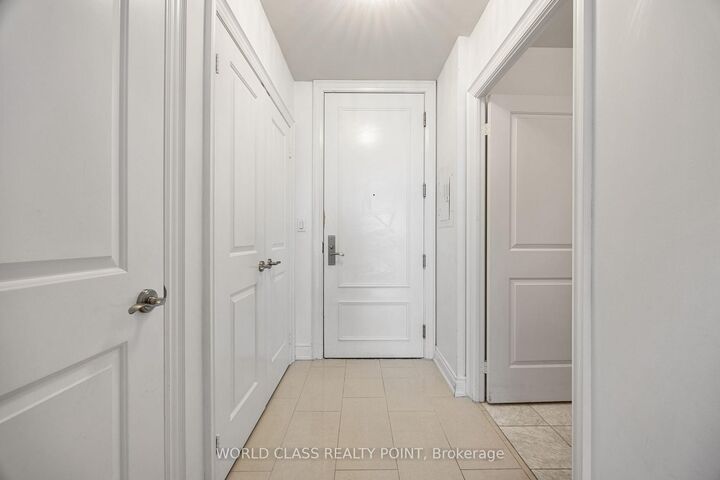 Property Photo: 10 Bloorview Place 603 ON M2J 0B1