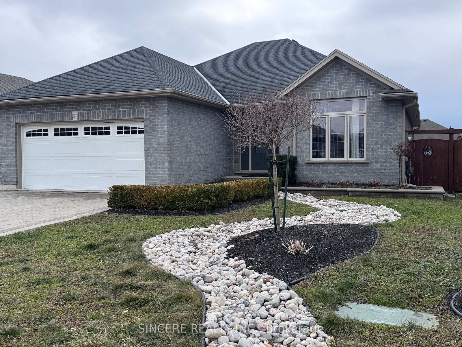 Property Photo: 37 Galinee Trail ON N0A 1N9