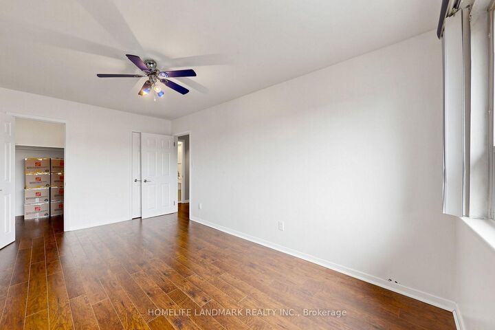 Photo de la propriété:  61 Ardglen Drive 6  ON L6W 1V1 