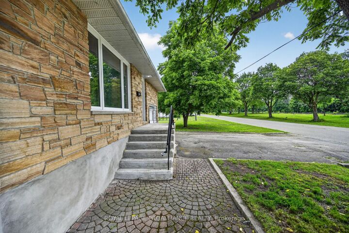 Property Photo: 415 Railway Avenue ON K0E 1T0