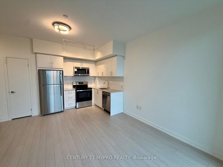 Property Photo:  4010 Eglinton Avenue W 703  ON M9A 0G5 
