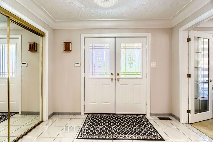 Property Photo: 16 Vogue Court ON L8E 4T3