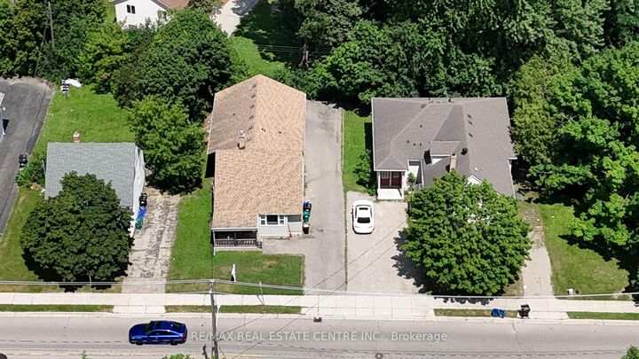 Property Photo: 262 Hazel Street ON N2L 3N9