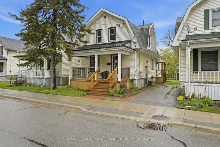 Property Photo: 95 Chatham Street ON K8N 3S7