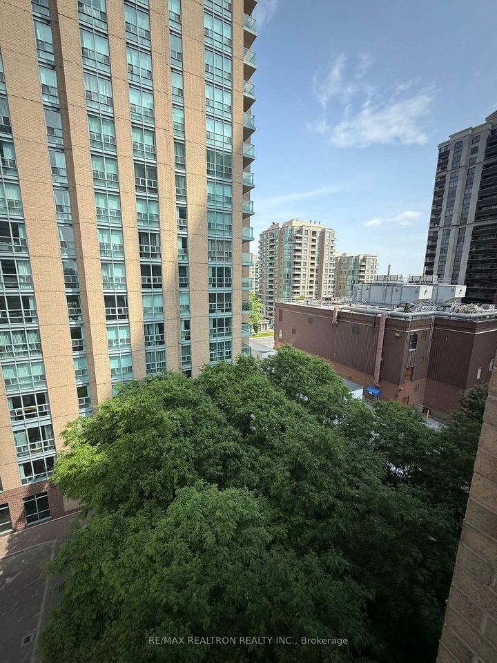 Property Photo:  28 Olive Avenue 909  ON M2N 7E6 