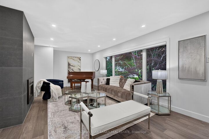 Property Photo: 53 Sumner Heights Drive ON M2K 1Y5