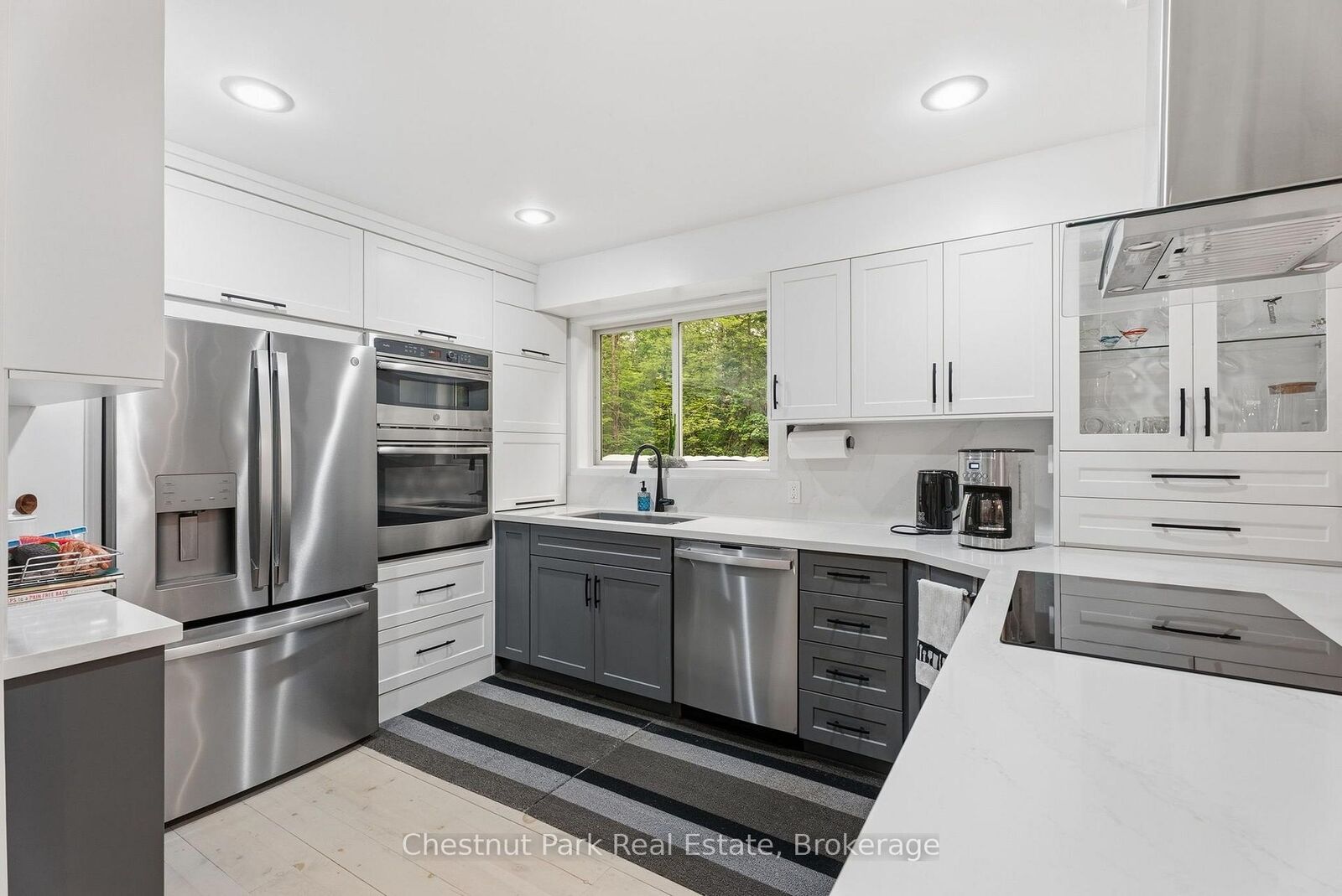 Property Photo: 647 Lynx Lake Road ON P1H 2J3