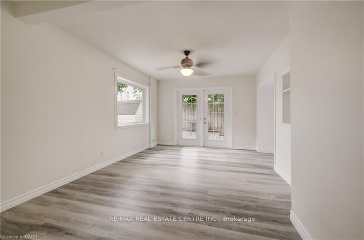 Property Photo: 297 Country Hill Drive C ON N2E 2C1