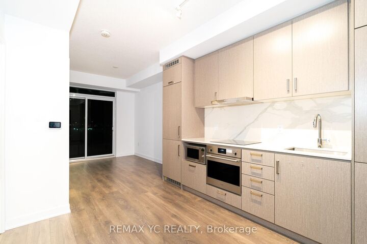 Property Photo: 60 Honeycrisp Crescent 701 ON L4K 0N5