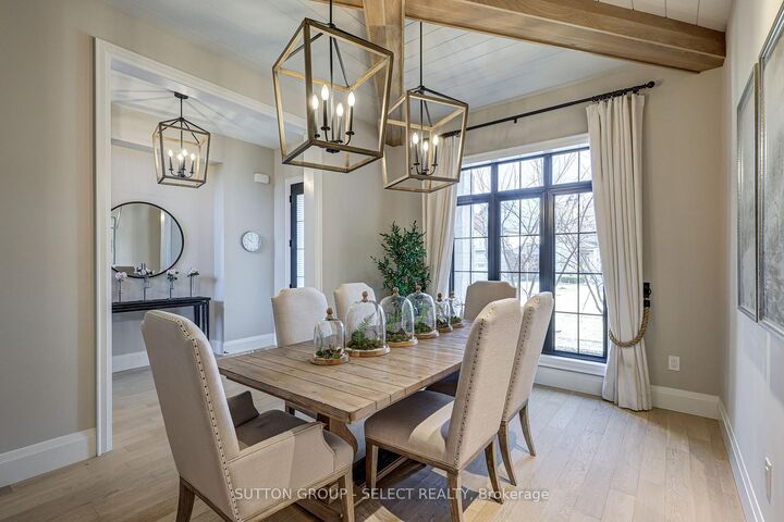 Property Photo: 2397 Meadowlands Way ON N6G 5L8