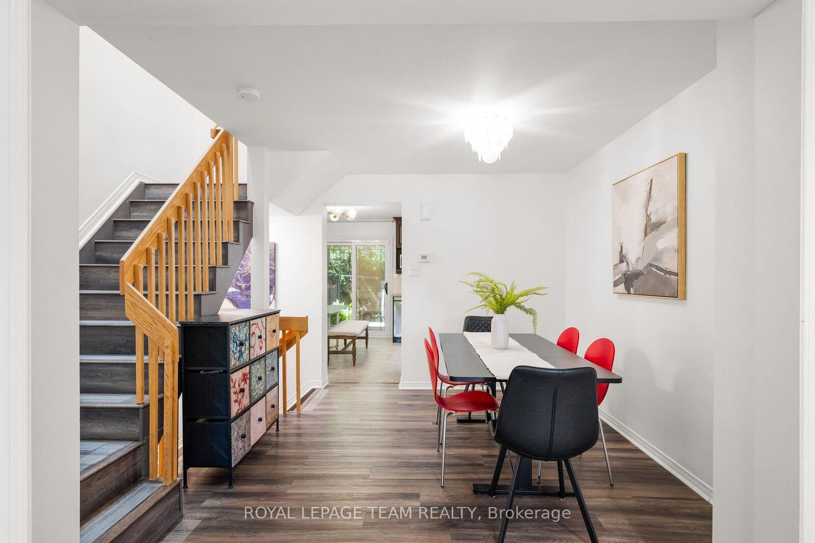 Property Photo: 212 Provender Avenue ON K1K 4N7