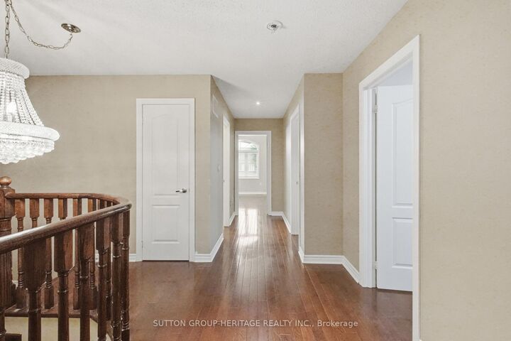 Property Photo: 16 Shrewsbury Drive ON L1M 0C7