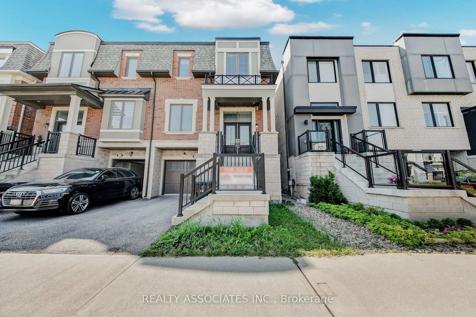 Property Photo: 17 Vaudeville Drive ON M8W 0B5