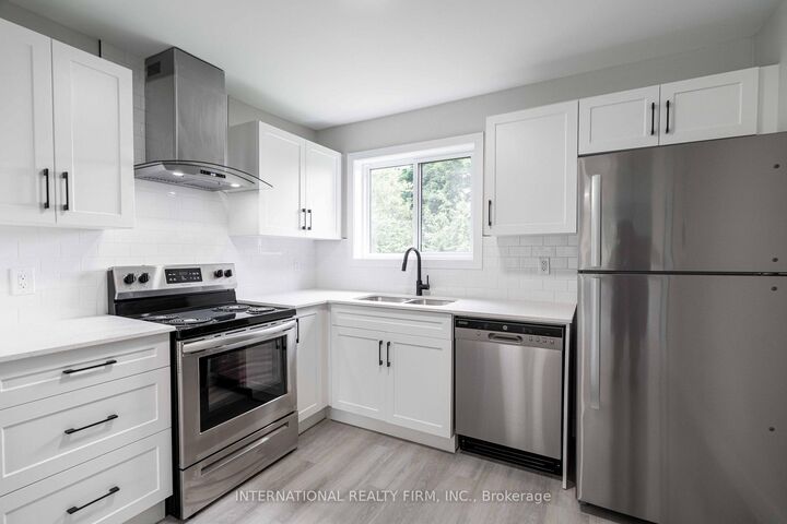 Property Photo:  81 King Edward Avenue 4  ON N5Z 3S7 