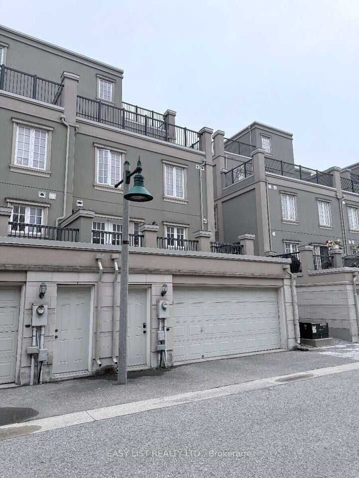 Property Photo: 28 Upper Duke Crescent ON L6G 0C3