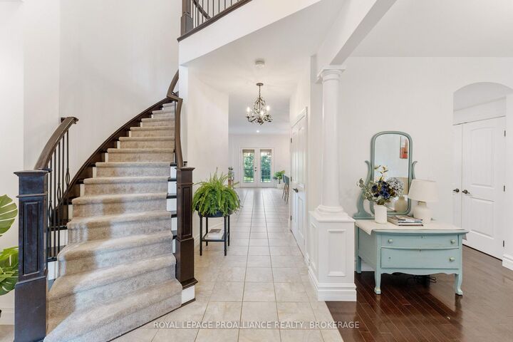 Property Photo: 81 Kenwoods Circle ON K7K 6Y2