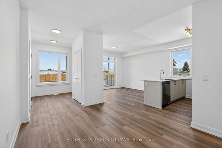 Property Photo: 124 Stardust Private ON K1T 3W6