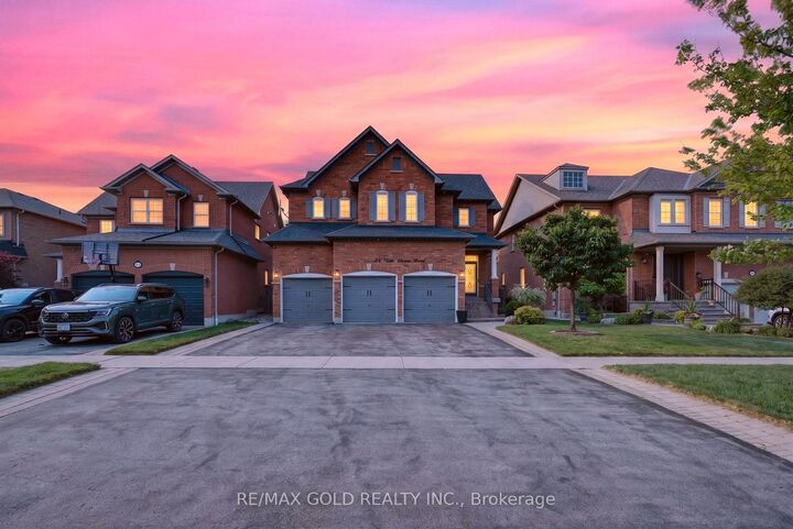 94 Twin Streams Road — photo 1