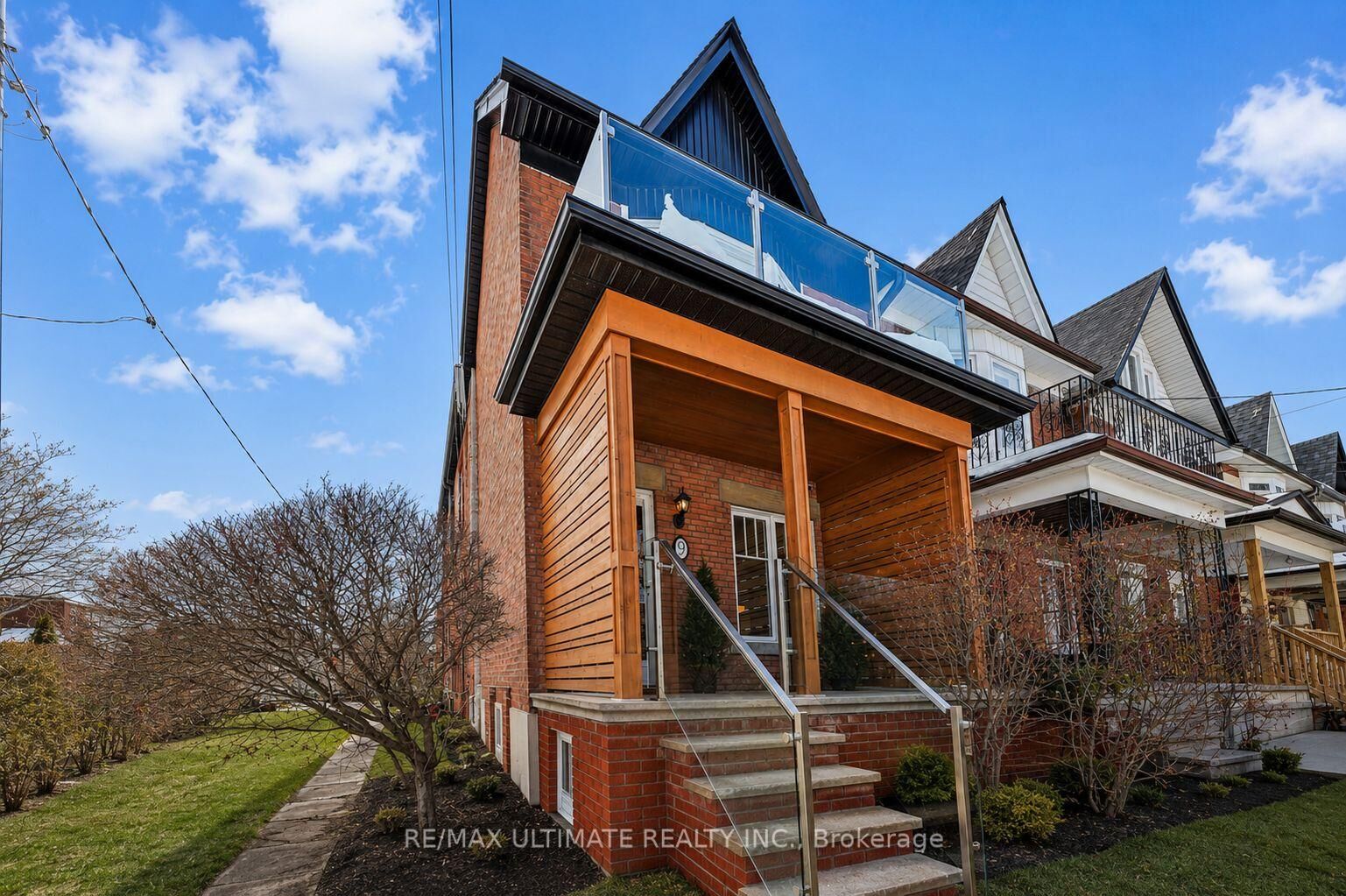 Property Photo: 9 Southview Avenue Basement ON M6H 1T3