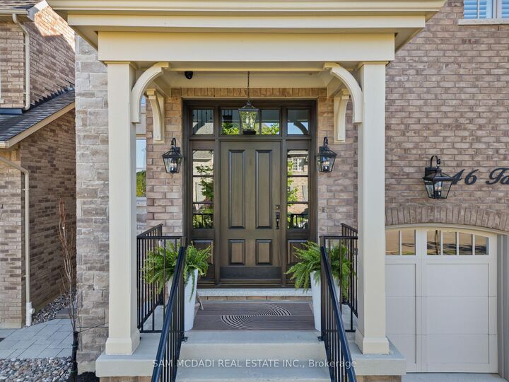 Property Photo: 46 Foxtail Court ON L7G 0J6