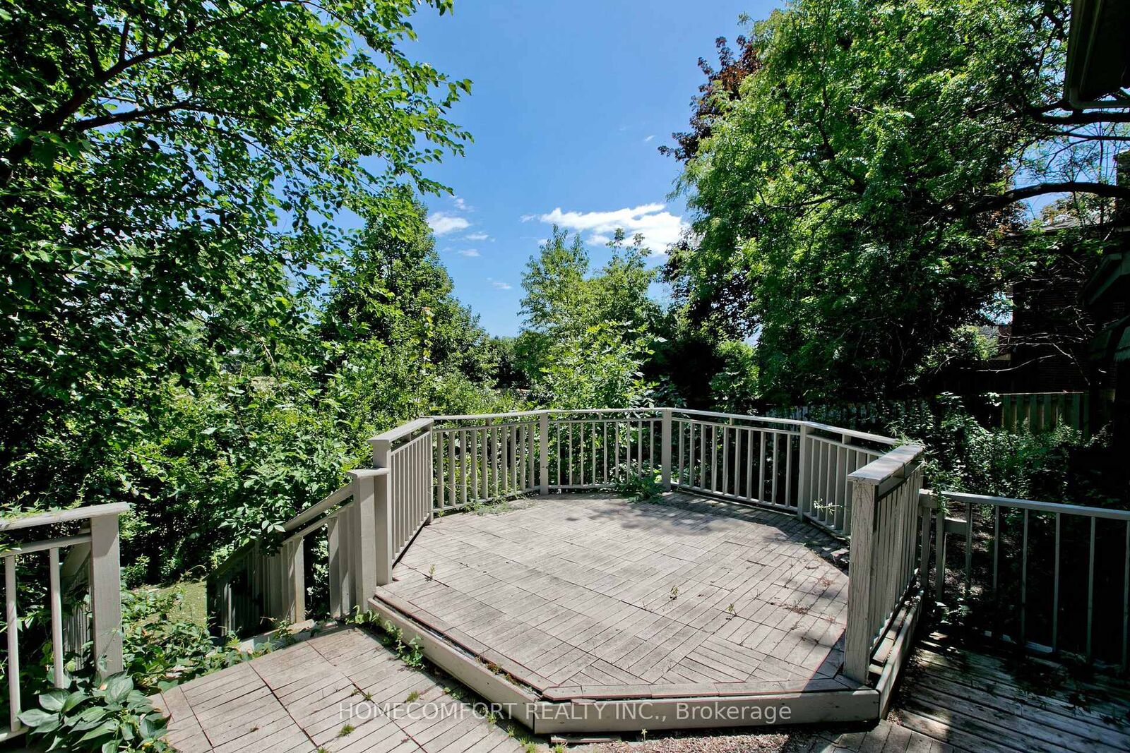 Property Photo: 17 Bramble Drive ON M3B 2E9
