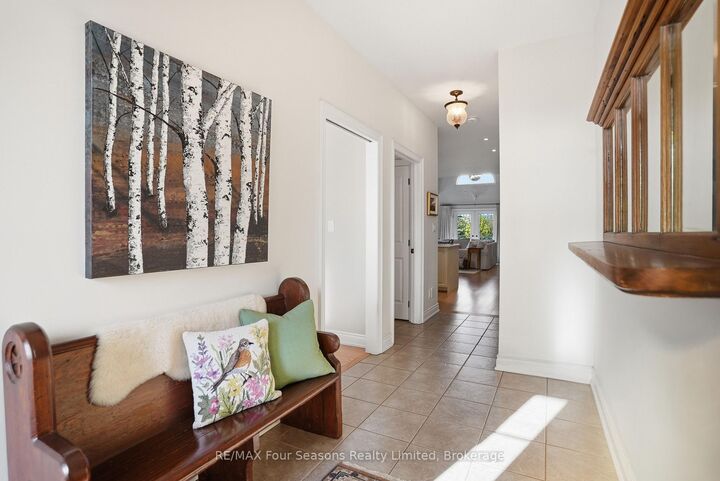 34 Kari Crescent — photo 1