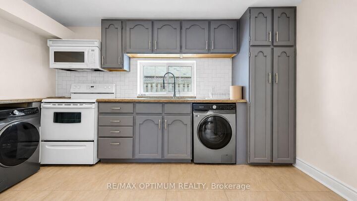 59 Railroad Street — photo 1